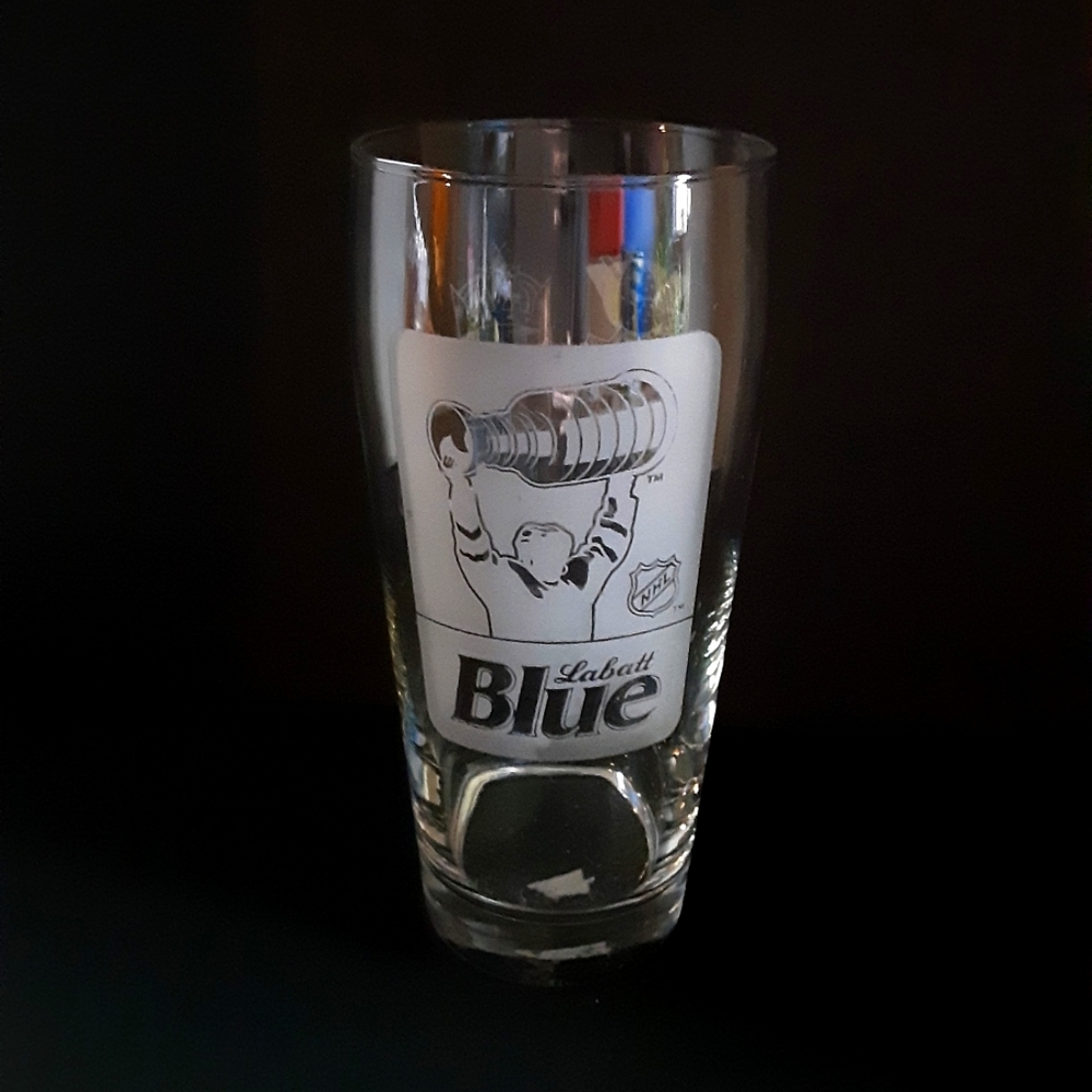 LABATT BLUE NHL STANLEY CUP Draft Beer Beverage Glass Pacific Division Hockey